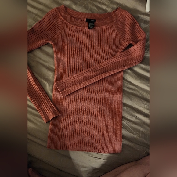 XS rue 21 ribbed long sleeve shirt - Picture 1 of 2